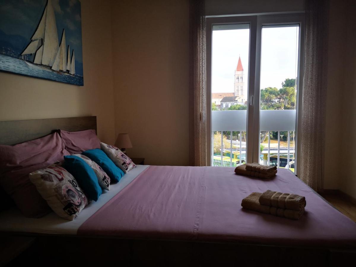 Apartman Petrovic City Center โตรกีร์ ภายนอก รูปภาพ